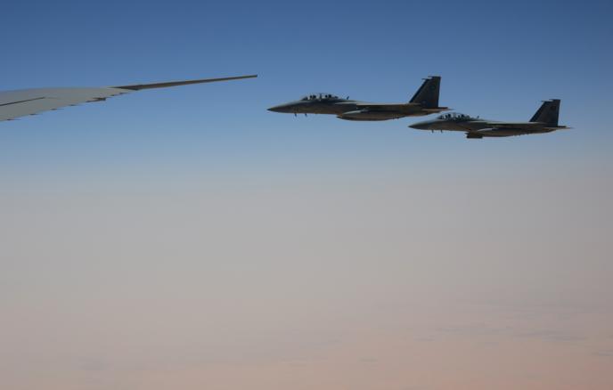 沙特领导的联军袭击阿联酋军用物资船只 
联军发言人图尔基·马利基表示，船员关闭了