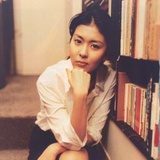 小问号读读美女