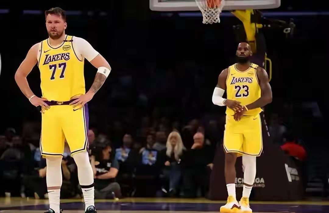 1月16日NBA常规赛，湖人主场不敌黄蜂，东契奇砍下39分4板3助、詹姆斯贡献2