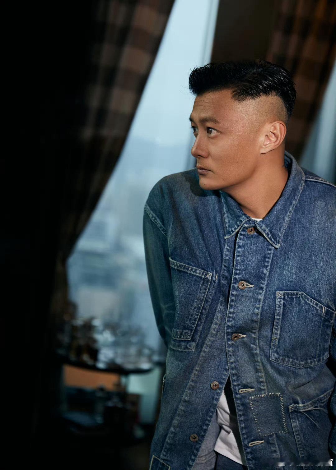 余文乐部落又通宵了余文乐组录音录了8小时竞技的魅力就在于不服输，余文乐组带着一公