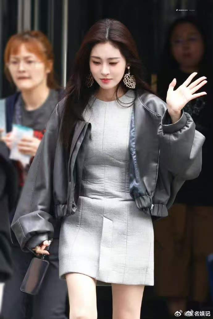 张碧晨歌手唱了网友选的歌歌手2026线上征集歌单线下落地演唱，张碧晨用行动拉近和