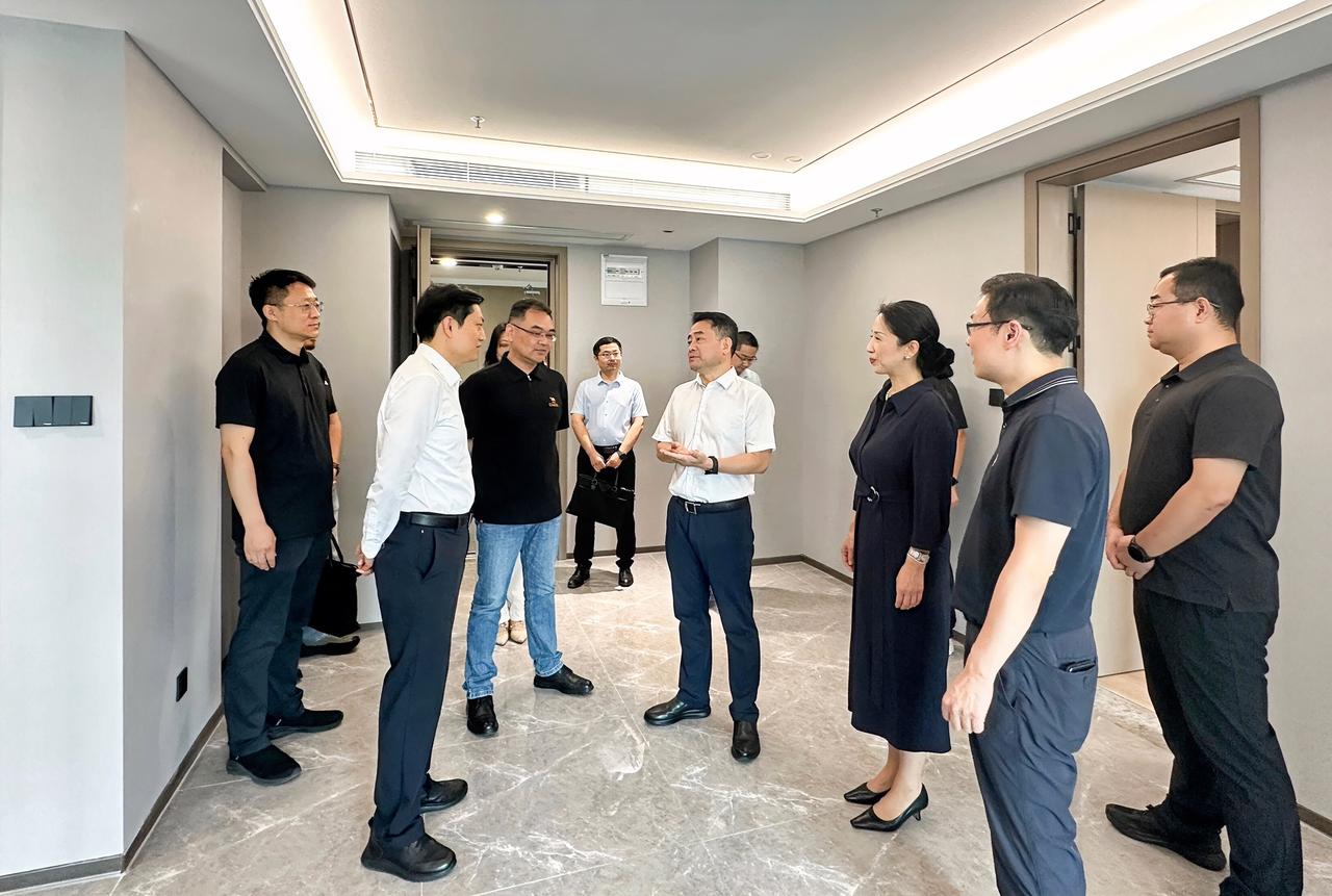 7月22日上午，南京艺术学院党委书记张志华，党委常委、副校长、苏州研究院（未来创