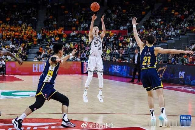 男篮惨败，建议郭士强紧急召回徐杰、郭昊文、林葳这三位实力派后卫

19分惨败乌拉