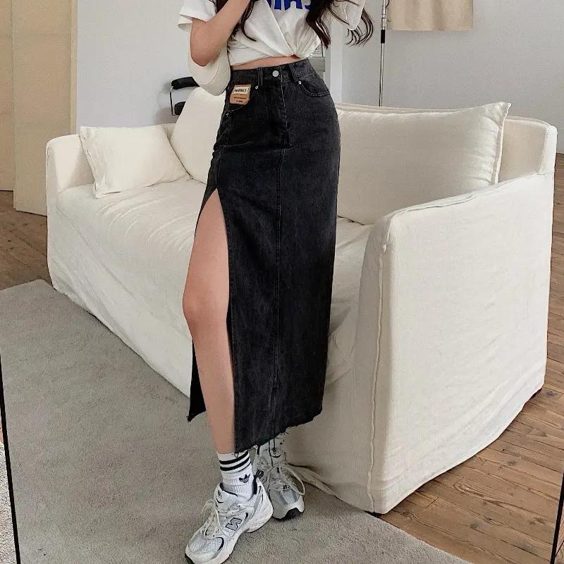 我终于找到适合通勤的显瘦牛仔半身裙了 我平时通勤总找不到合适的裙子，偶然看到这条