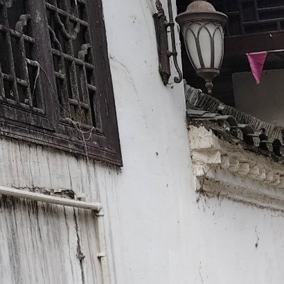 1300  下午好曾经羡慕别人的“开挂人生”，后来发现：所谓“顺遂”，不过是别人