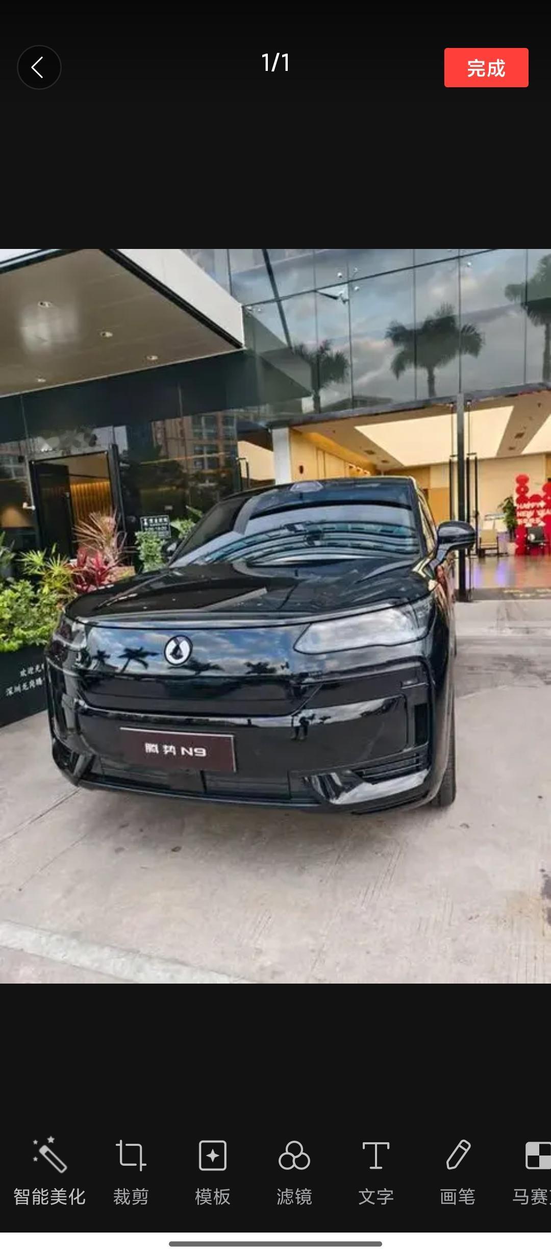 自己动手可以做车内吸尘，外部清洁，玻璃窗的去油污，皮椅的清洁和养护，方向盘的清洁