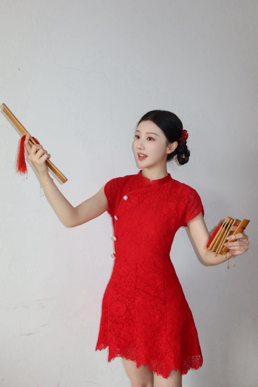 王鹤润打快板宣传佳偶天成 国风氛围感拉满！王鹤润快板才艺秀太惊艳✨超级用心宣传的