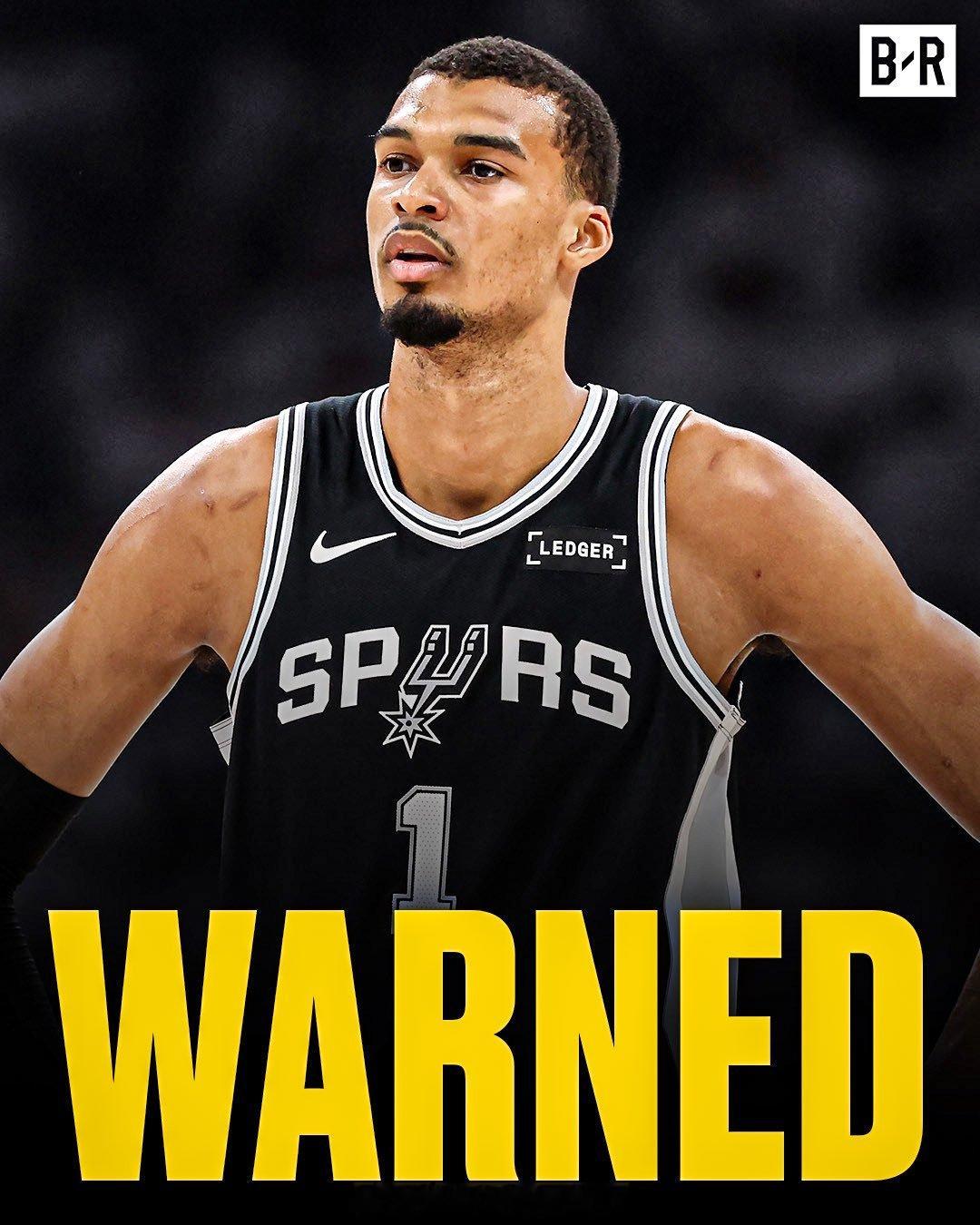 据外媒Shams报道：NBA 因维克托·文班亚马违反媒体访问规则而对他发出警告因