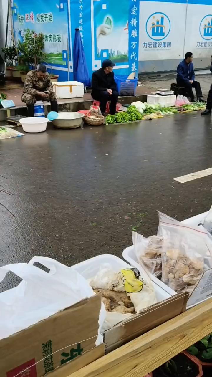 咕噜咕噜。