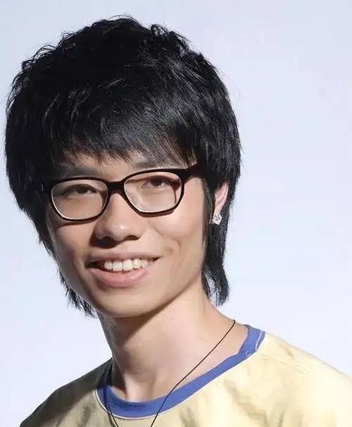 2025年10月13日，歌手李行亮发长文称参加《再见爱人》后遭遇大规模网暴，至今