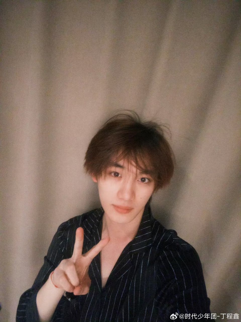 丁程鑫素颜自拍照丁程鑫素颜比耶  素颜自拍照来啦！！ 丁程鑫