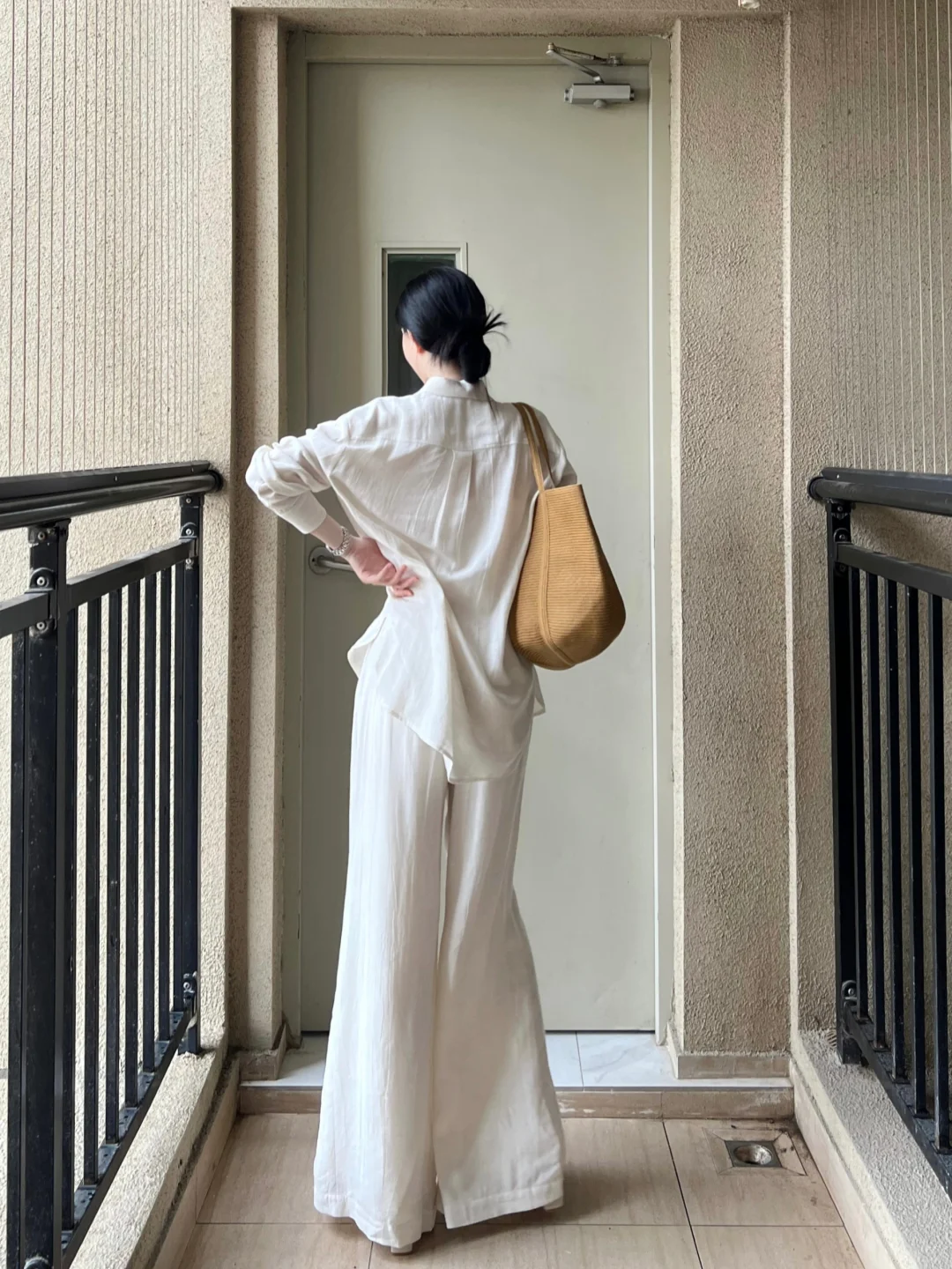 背影有种我喜欢的松弛感！