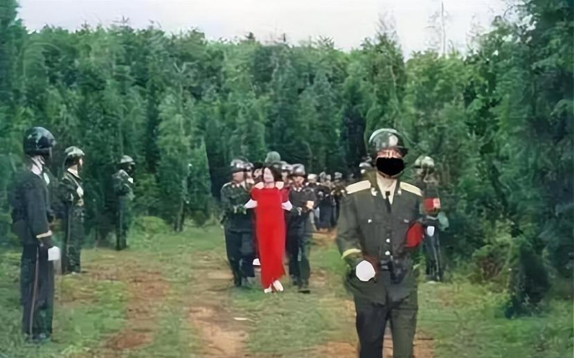 “我要穿红色婚纱上刑场！”1999年，天津一个年轻美丽的女犯人，在临刑前，被问及