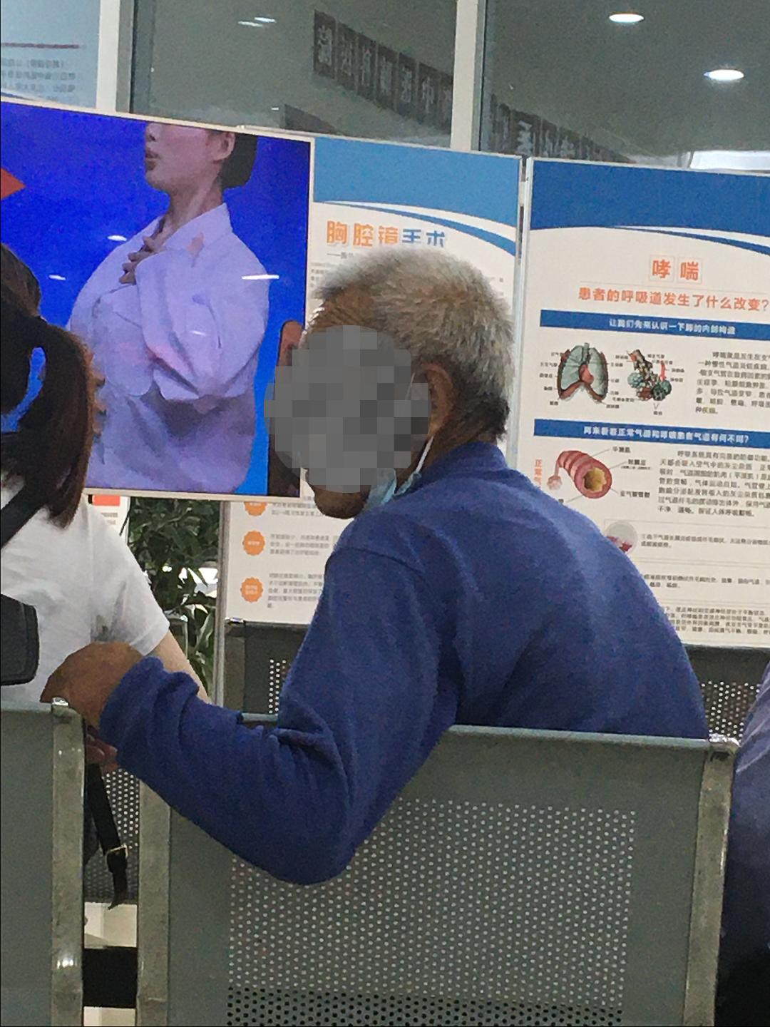 恶性的就不治了，不想成为儿女的累赘
今天接诊了一位七十岁的老人，半年前出现咳嗽胸