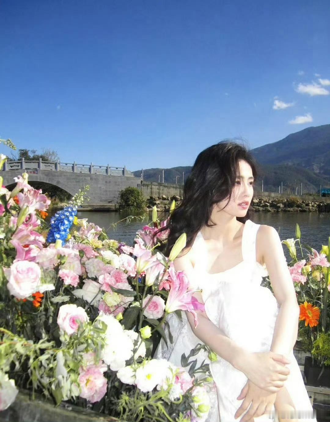 刘大锤曝张凌赫只跟白鹿谈过白鹿无妄之灾，平白无故被造谣，这个谣还是纯主观，没有任