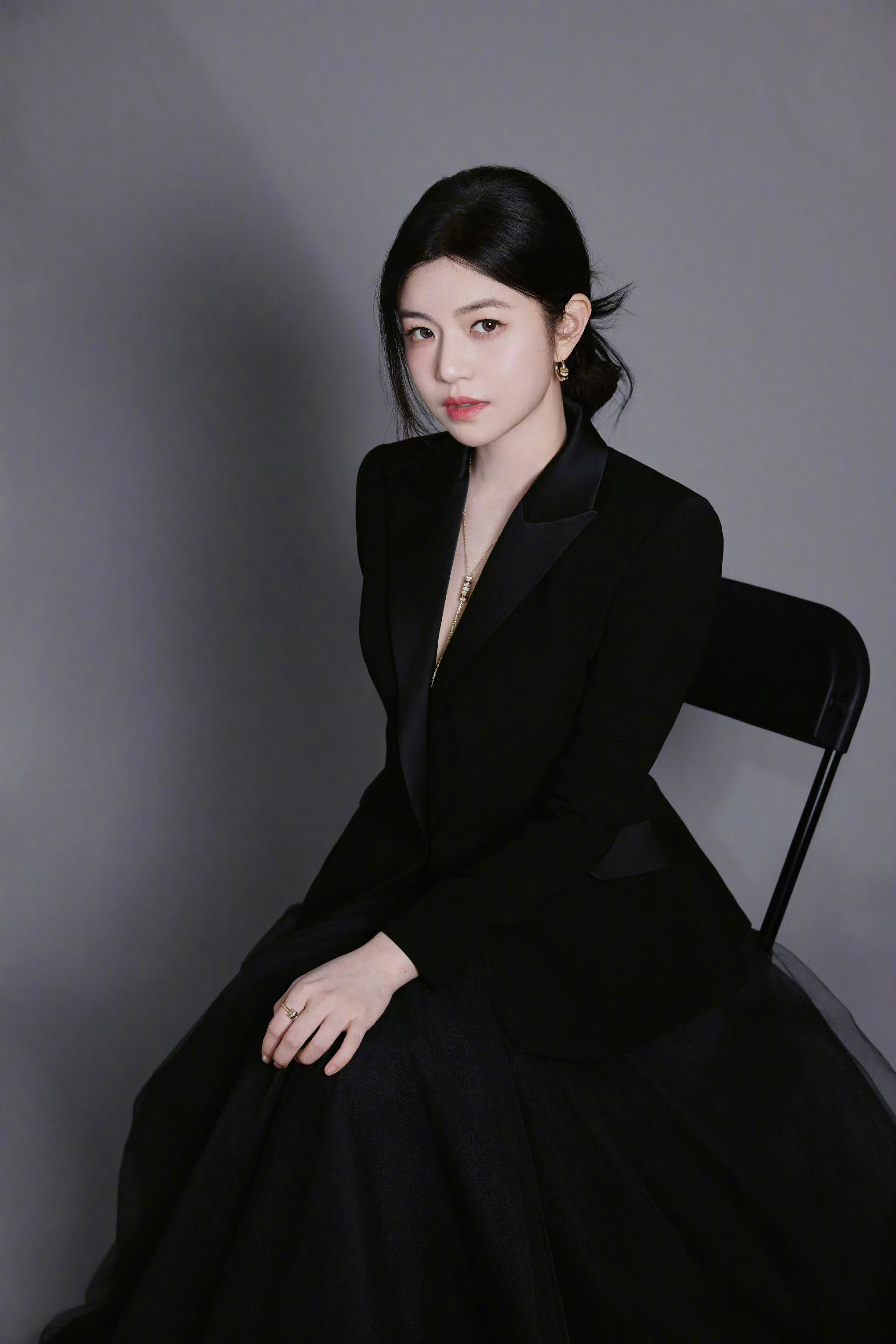 感谢星光大赏，这也是陈妍希和朋友相聚的一天，希望妍希像小蝴蝶一样，继续飞吧！