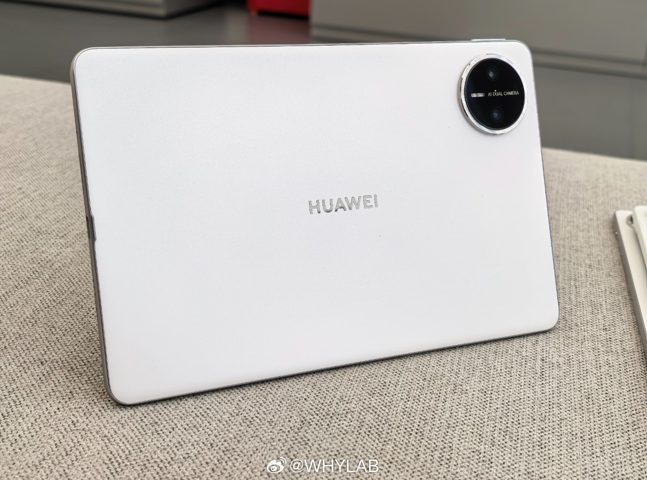 8.8 英寸 OLED 的华为 MatePad Mini 说是已经到店可以开启预