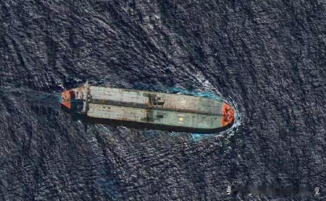 特朗普下达“封锁令”，几个小时后，委内瑞拉海军启动护航行动