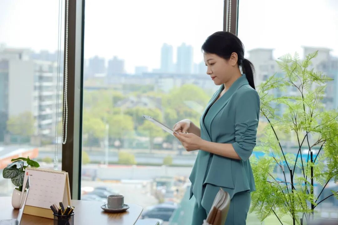 每天2分钟血糖稳了、腰细了！科学家找到比散步更简单的“懒人运动法”