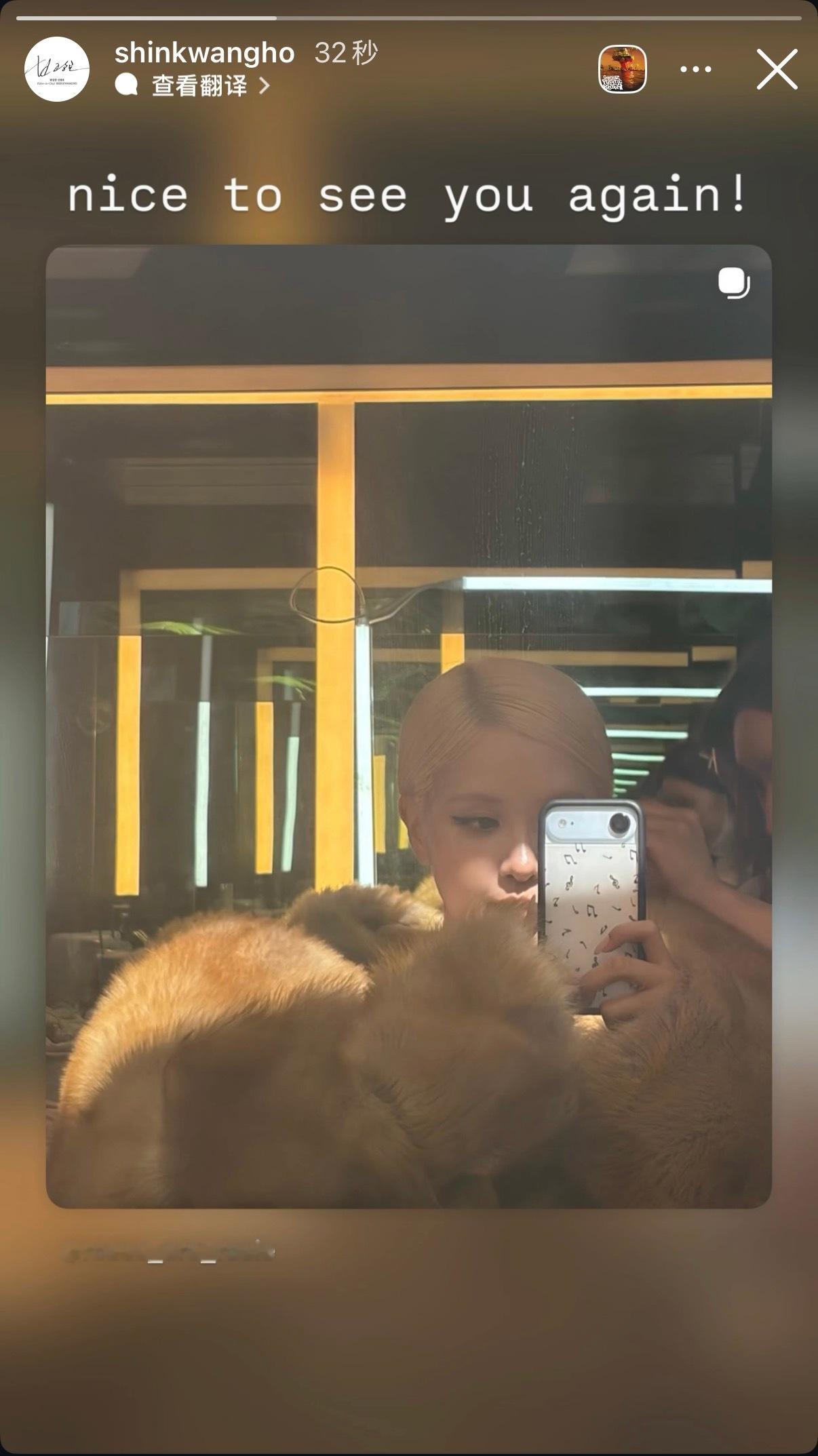 来自 VOGUE Korea 主编申光浩在个人社交媒体平台发布的新动态 ！疑似预