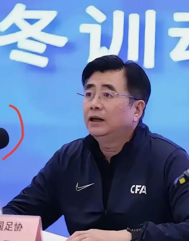 央视终止转播国足所有的比赛，彻底让宋凯尴尬了——这回央视真的翻脸了，彻底终止转播