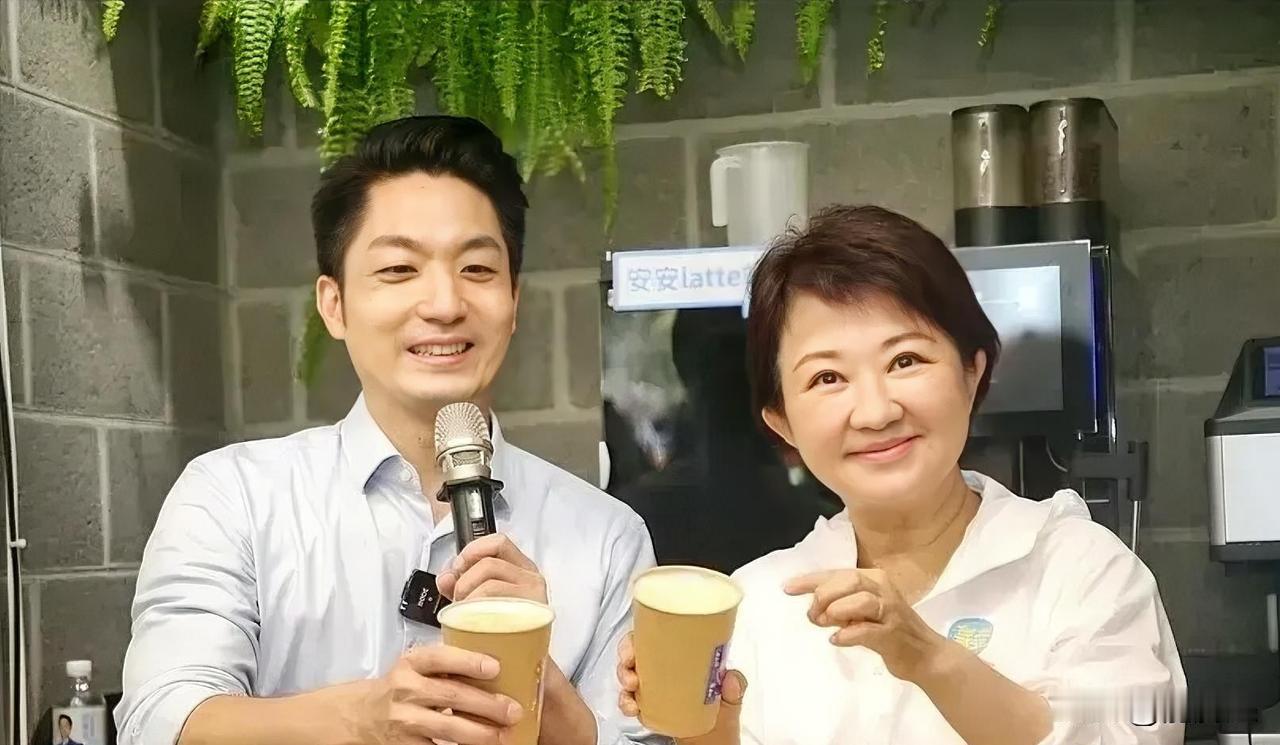 “姐弟强强联手”，卢秀燕出任蒋万安竞总主委

据台湾《联合报》报道，台中市长卢秀
