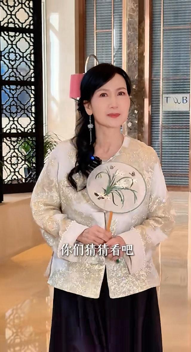 67岁的陈美琪，出名是冻龄美人，当年跟赵雅芝合作《新白娘子传奇》，饰演小青一角，