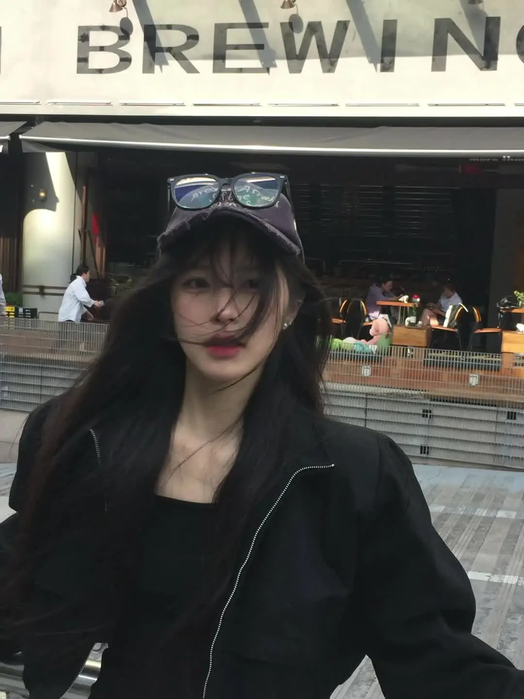 我平时就是挺疯挺爱玩 但我也是有原则的原则就是爱一个人的时候只爱一个人