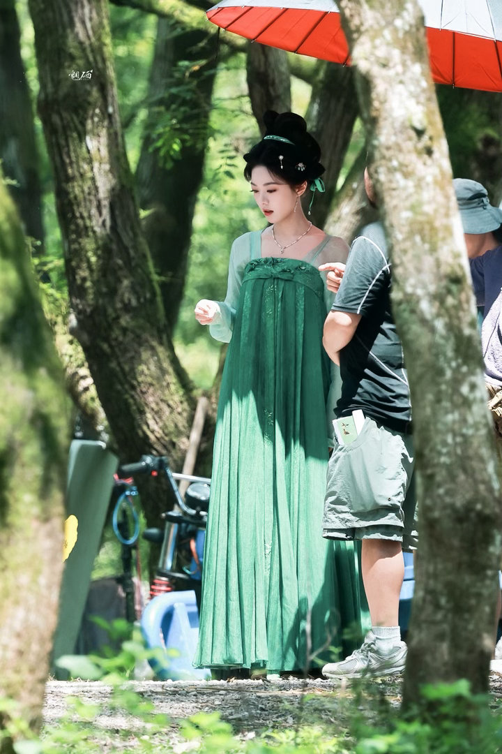 赵今麦[超话]赵今麦徐迟 🌾赵今麦无可替代“大雾四起，我在无人处爱你；大雾散去