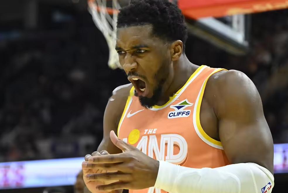 北京时间7月7日，据NBA名记Shams报道，克利夫兰骑士队与队内球星多诺万·米