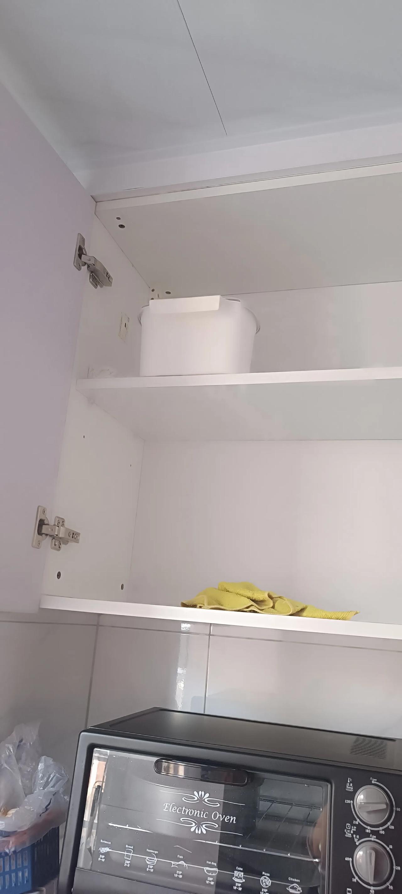 供热公司工作效率太高了!我上午出了一小时门，11点才进家。一开门，可不得了了，地