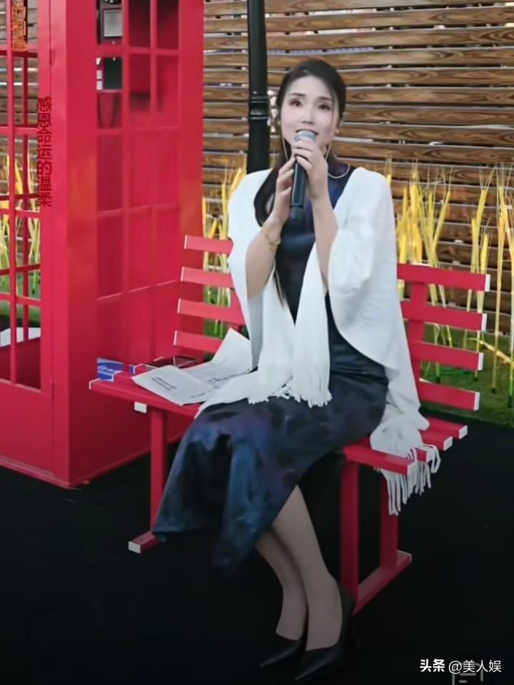 河南三妹携新歌复出人气火爆，声卡姐有意见了。
6月9号河南三妹重新回归大舞台直播