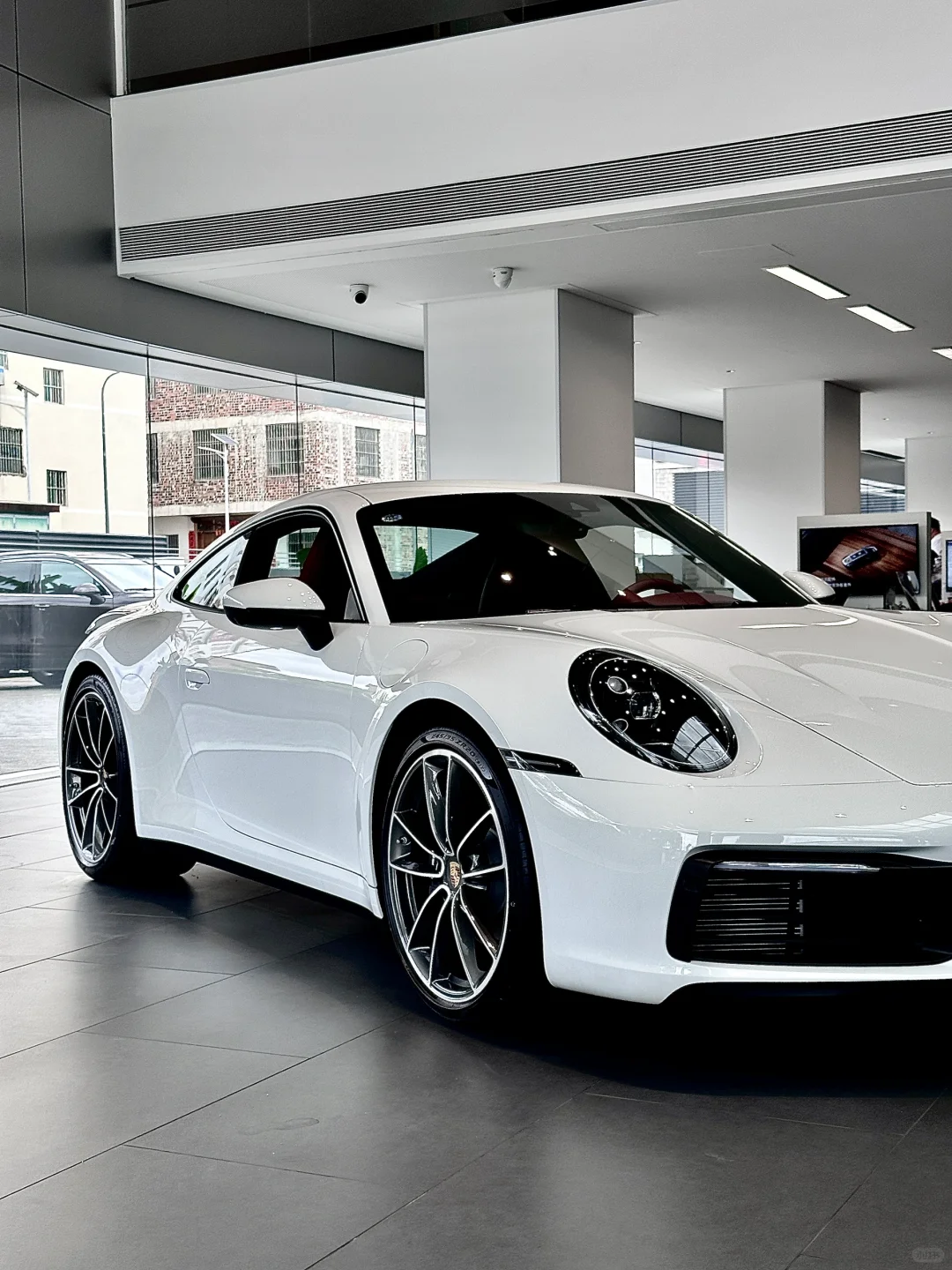 🤍 / 最显911 Carrera 臀比的白色