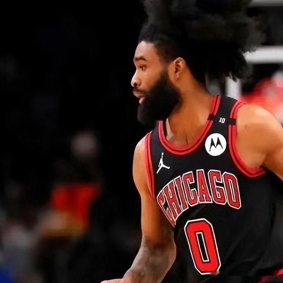 《东契奇38+13+10无缘最佳！巴特勒43分落选，快哥13投狂砍40分》在一场