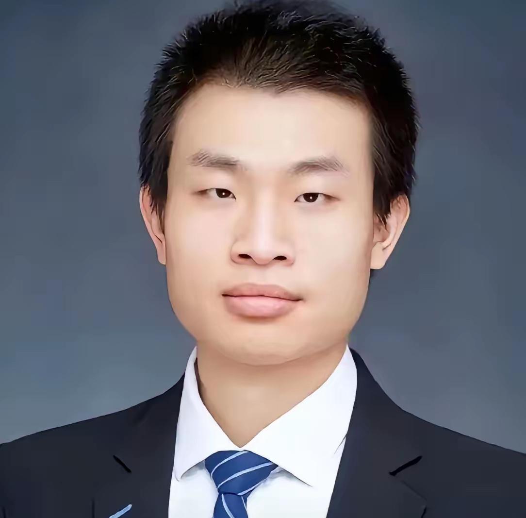 北大数学大神韦东奕向来代表了高智商，现在他正式成为了北京大学长聘副教授！
   