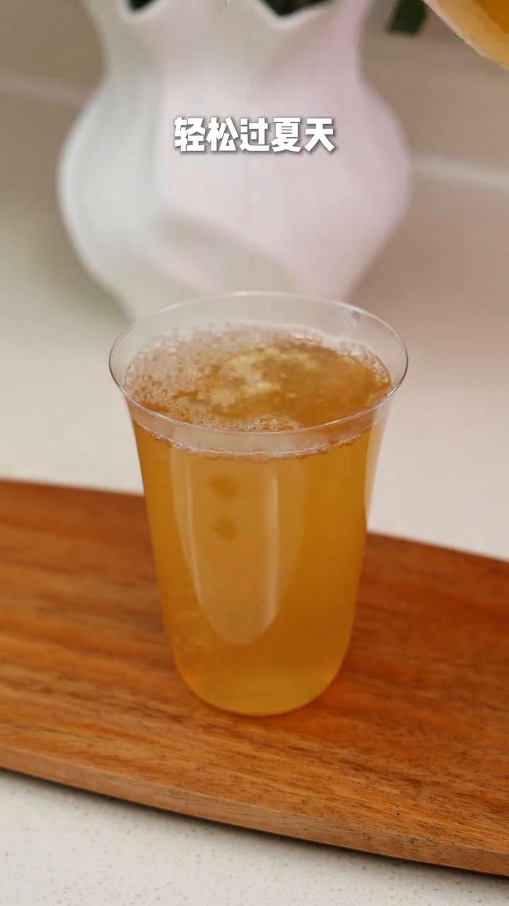 今天是芒种节气，芒种后的15天也是湿跟热较明显的天气，水喝对了轻松过夏天。
·准