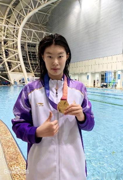 女100仰黑马李宛蔚杀进国内历史十强 冠军赛双热门决赛再动真格6月19日上午，在