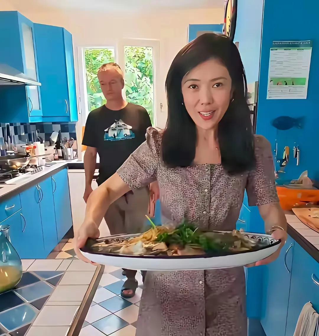 中国的时尚女王苏芒，给每天给法国人做饭！

嫁到法国的苏芒，每天过得忙碌而充实。