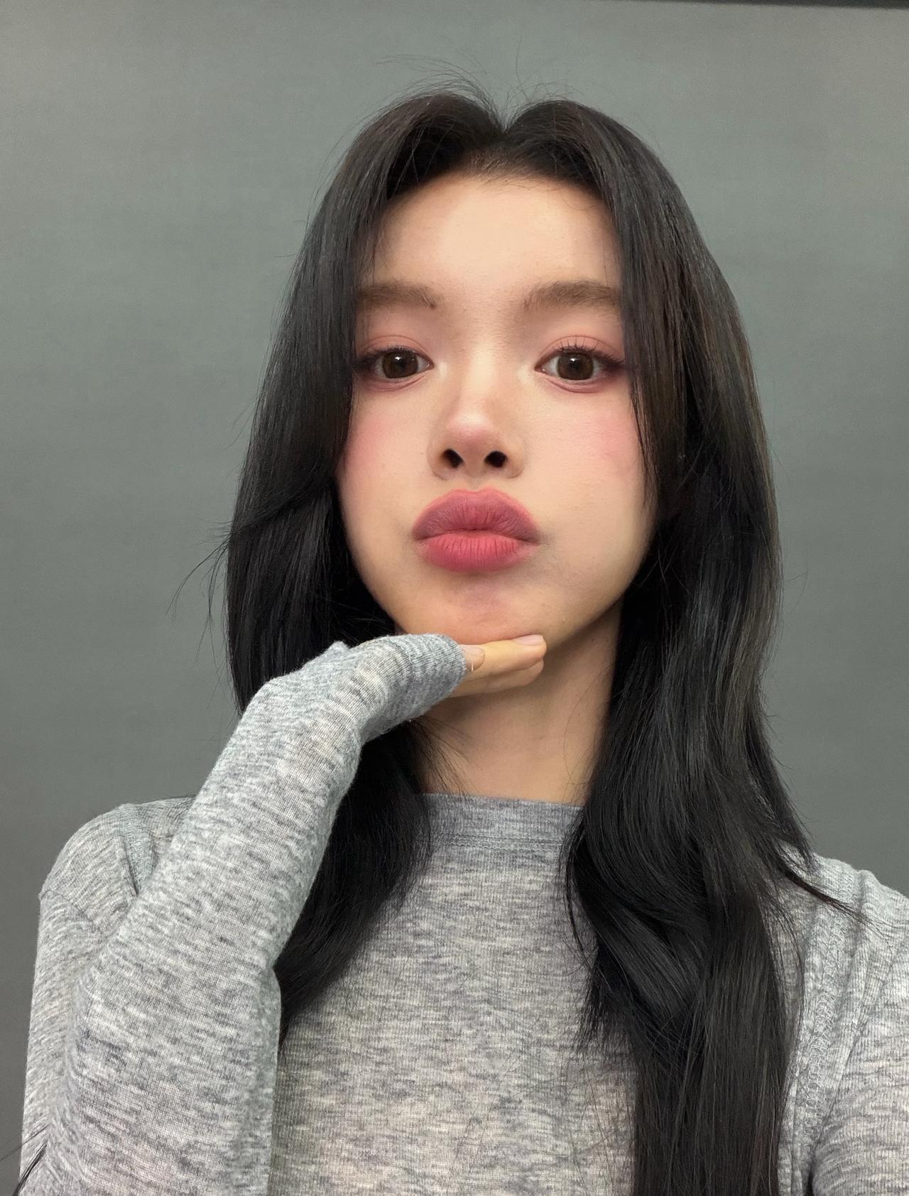 -

今天是韩女斯密达 ​
