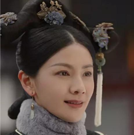 她是康熙后妃，是宫女出身，籍籍无名，却生下清朝第九个铁帽子王
 
康熙后宫里，藏