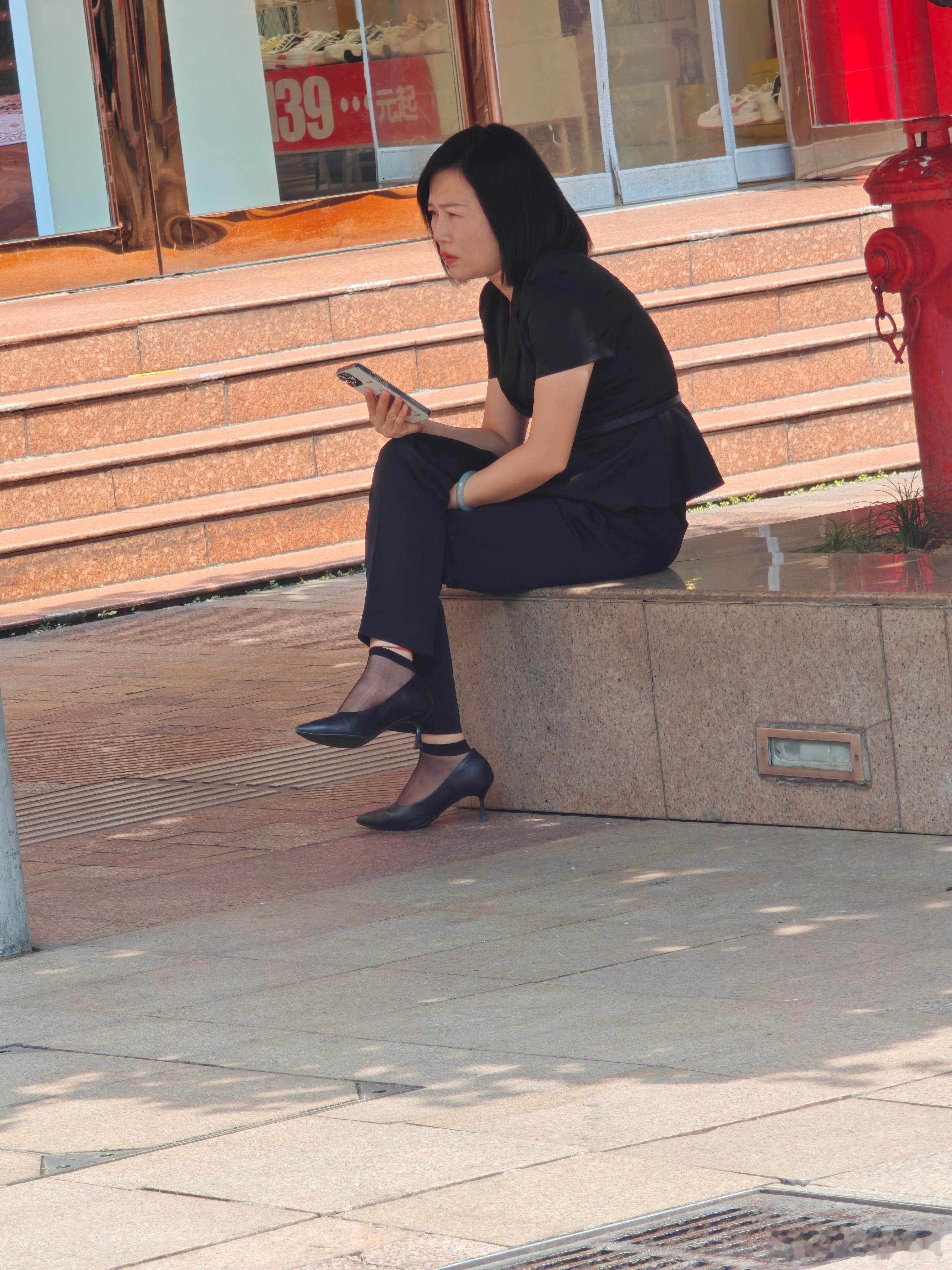 柜姐32 ​​​