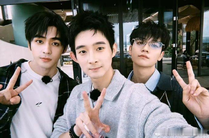 声鸣远扬全国三强亲爱的客栈路透亲爱的客栈客栈的布置也太用心了，温馨又有生活气息，