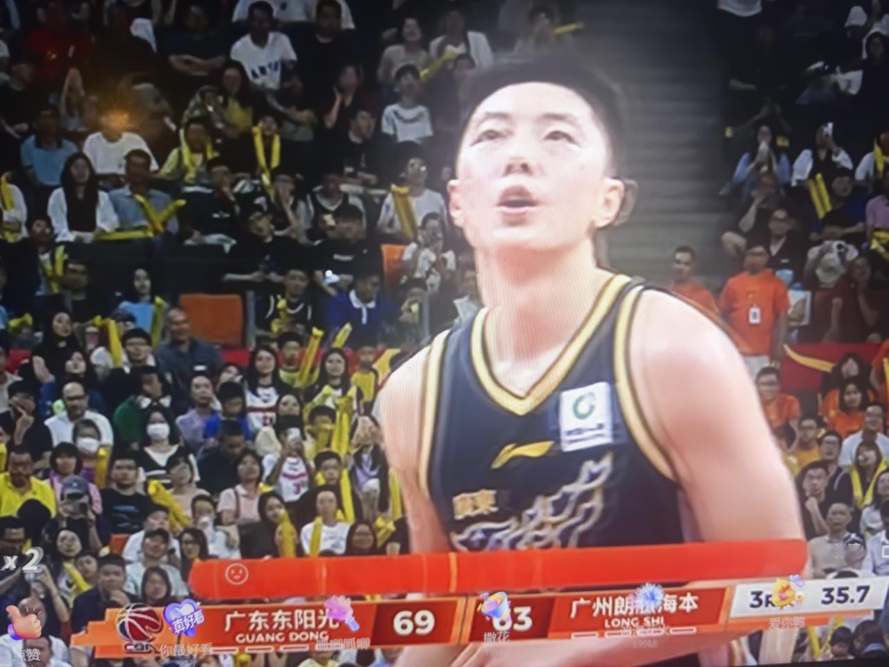 90:80晋级八强，必须表扬的6个球员！
1 第一个必须表扬的球员---胡明轩