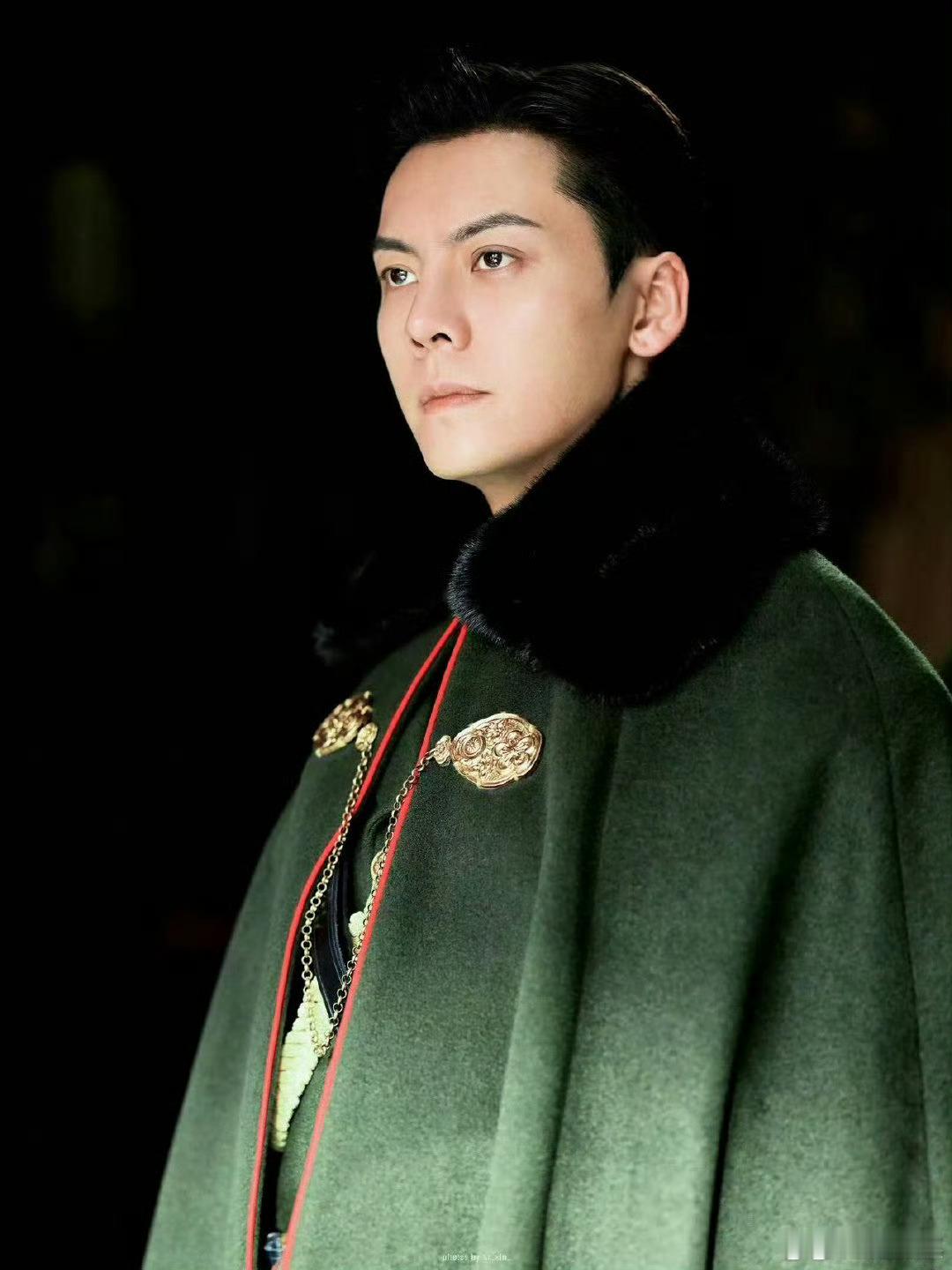 陈伟霆为九门十年不接军装戏这下彻底明白为啥他的张启山无可替代，心里一直把这个角色