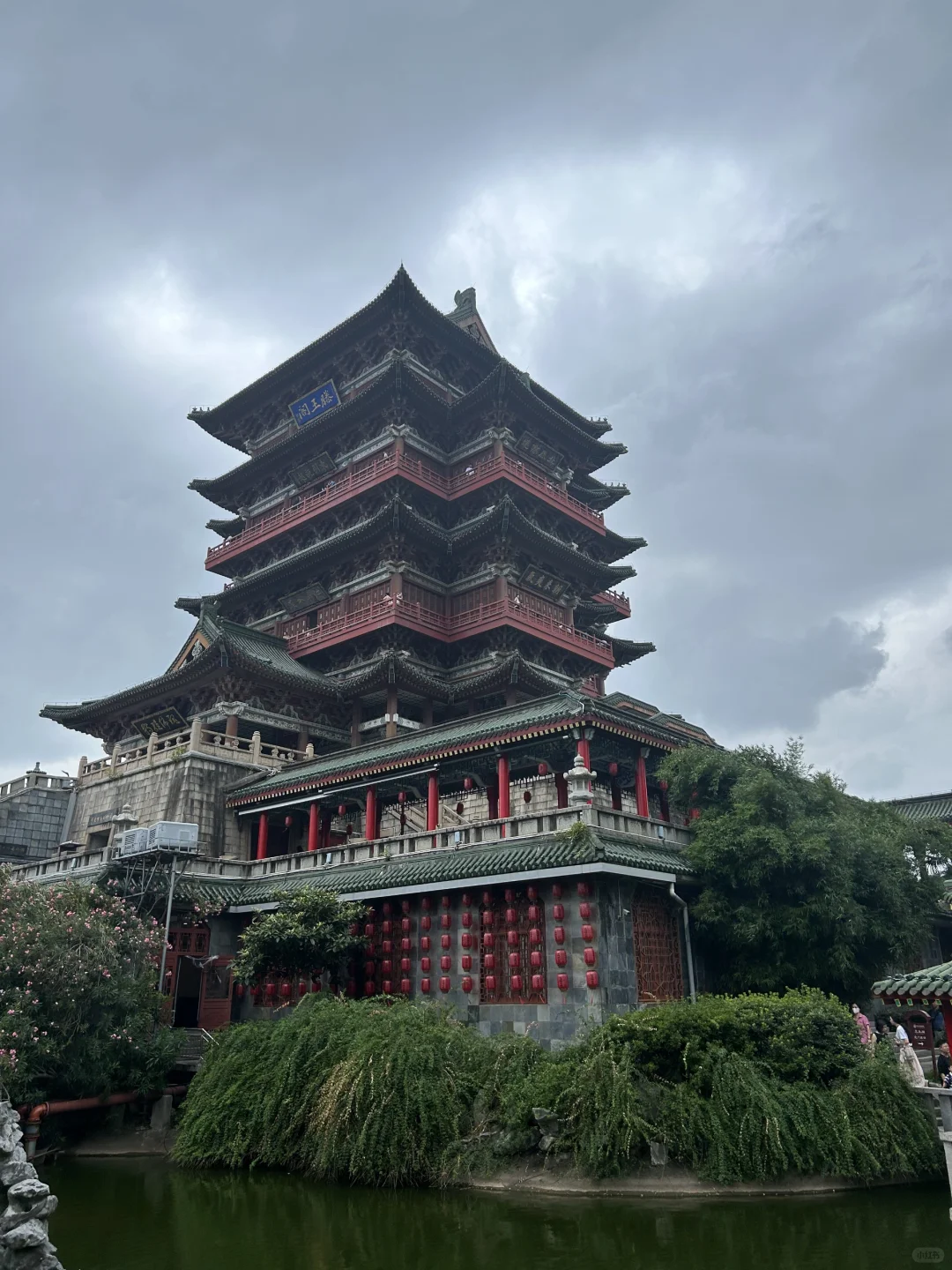 量化高频监管 游资这边放松 有些人看着大众交通眼都发光了 今天有人私下...