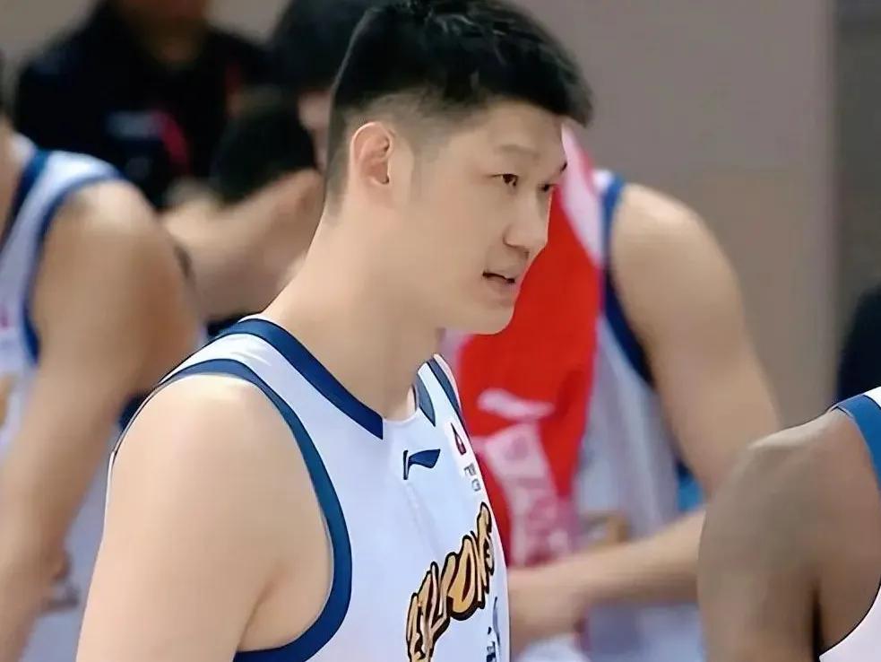 这才是正常的胡金秋！！！

浙江广厦客场88：81击溃广州朗肽海本，胡金秋的爆发