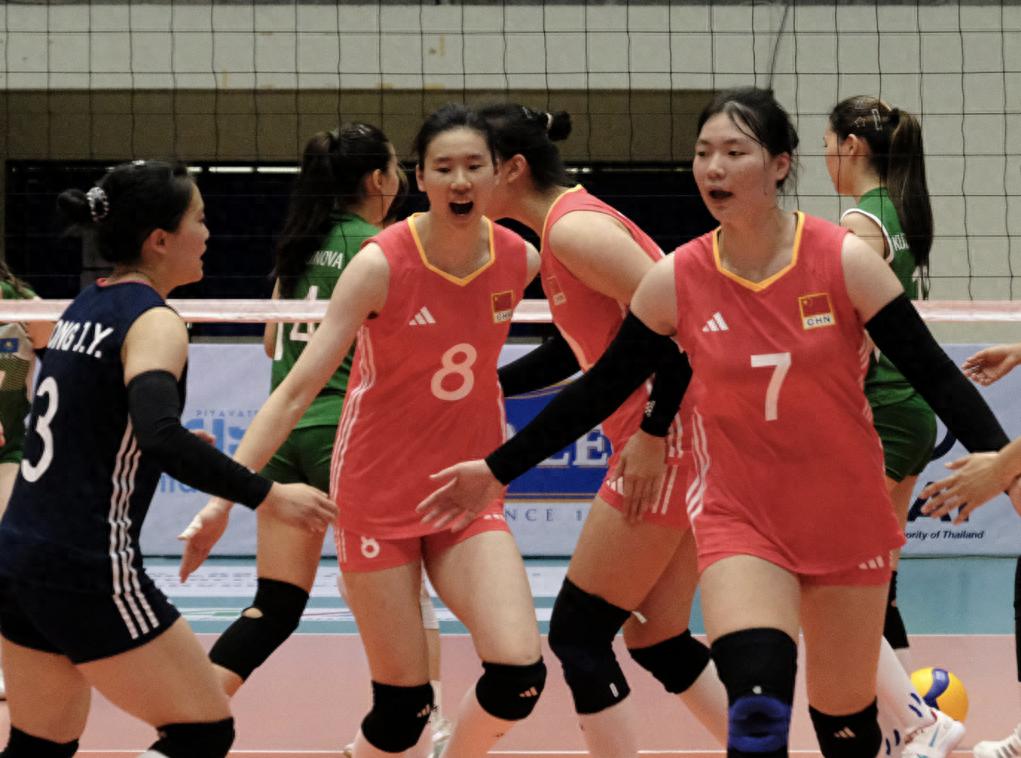 中国女排冲破心理魔咒！成功复仇泰国队顺利晋级，张籽萱功不可没，接下来将与日本、韩