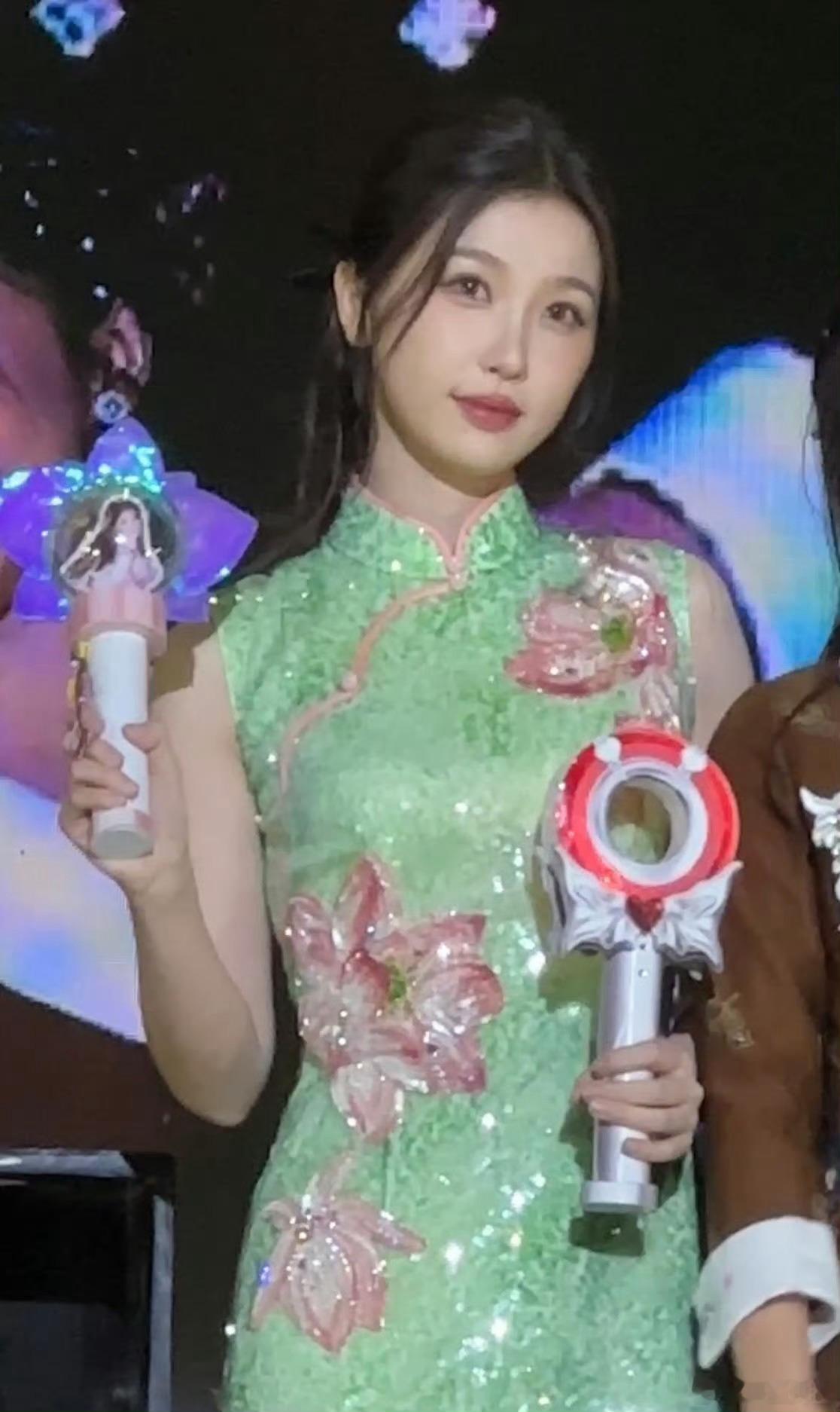 应援棒实物好漂亮！幸亏我有！ 