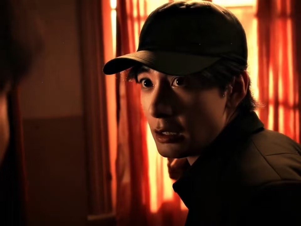 天呐！陈星旭在《枭起青壤》里的演技简直让我“跪服”。这剧的含恐量高到离谱，地枭潜