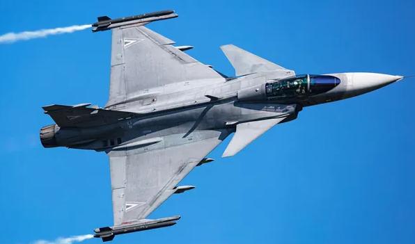 图文：瑞典将可能为其向乌克兰提供的鹰狮战机装备流星空空导弹

滑翔炸弹是俄罗斯最